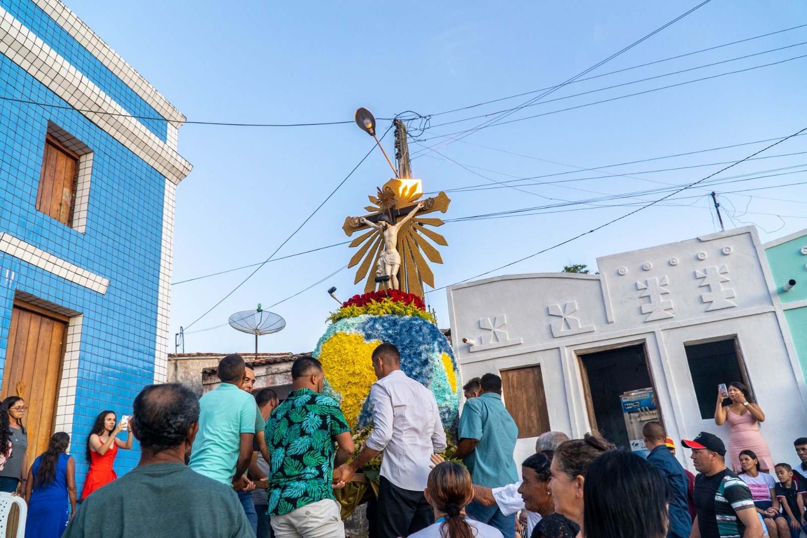 Shows e procissão encerram festa de Nosso Senhor dos Pobres no Povoado Mumbaça; veja imagens